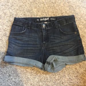 GIRLS JEAN SHORTS. SIZE 14/16
